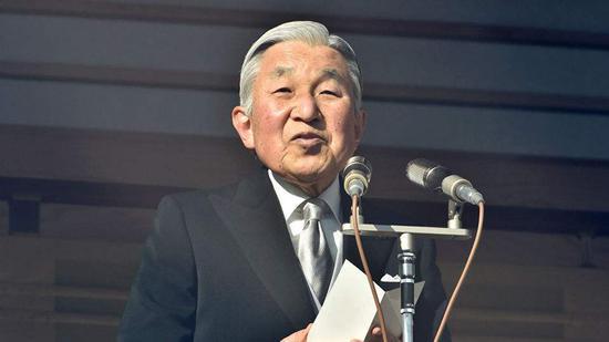 日本天皇