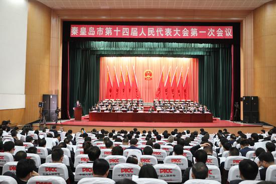 秦皇岛中院院长胡华军在市人代会作工作报告|