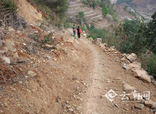  崎岖的山路