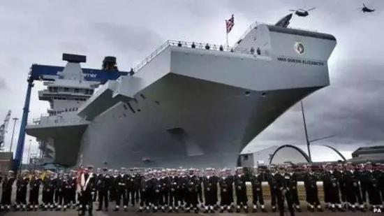 ▲英国海军“伊丽莎白女王”号航母，下水时间：2014年7月17日