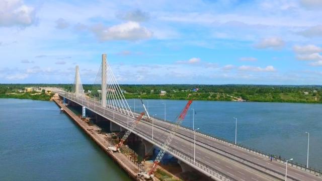 中国中铁：建起东非首座最大斜拉式跨海大桥