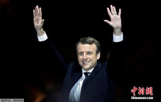 年仅39岁的马克龙成为法国史上最年轻的总统，也成为世界上最年轻的大国领导人。