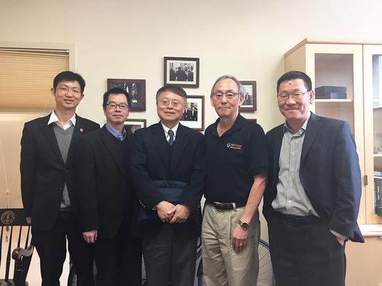 江校长与诺贝尔物理学奖获得者、美国能源部前部长、斯坦福大学物理学系朱棣文教授及沈志勋教授等会面