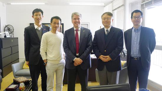 江校长及我校物质学院杨培东院长等与加州大学伯克利分校化学院Doug Clark院长会面