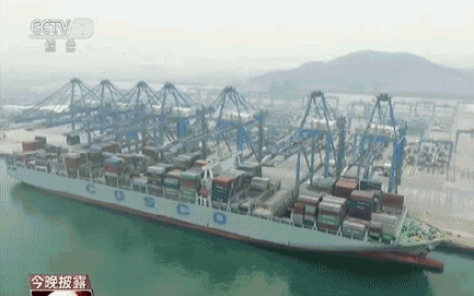 亚洲首个全自动码头青岛投产：码头空无一人
