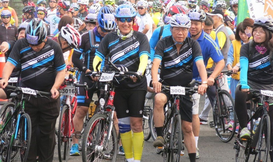 马英九信心满满，清晨参加自行车挑战赛。（图片来源：台湾《联合报》）
