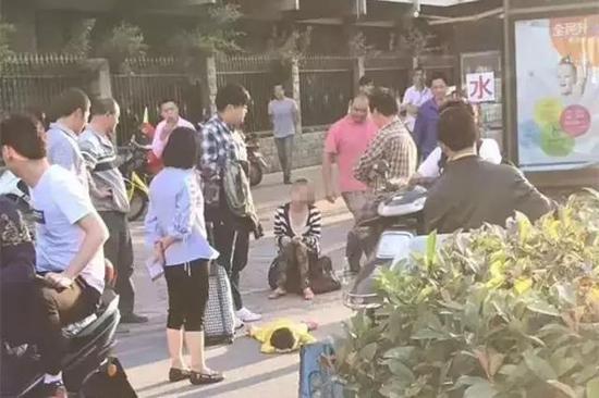 事发现场。视频截图