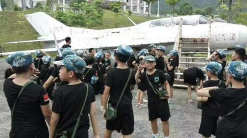 我们在参观黄埔军校