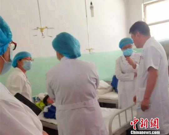 疾控专家会诊。 任丽娜 摄