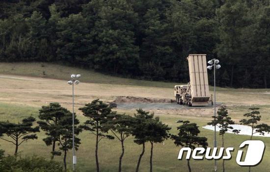 部署在韩国星州高尔夫球场的萨德发射台