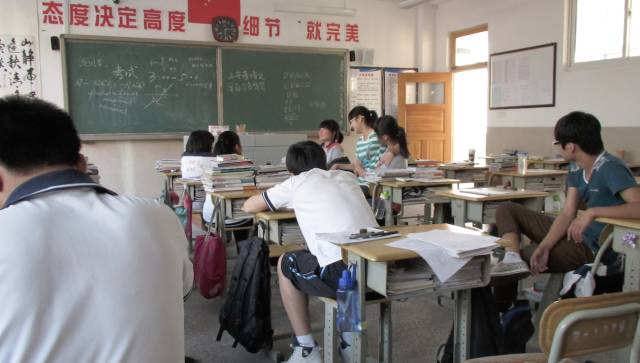 在升大学阶段，重点制的影响也进一步加强