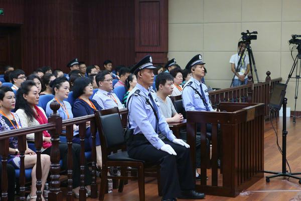 詹姆斯走步绝杀-乐鱼app(leyu)官方网站-乐鱼官网