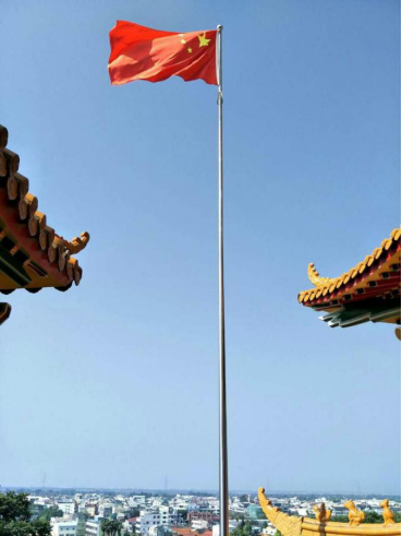 台湾爱国民众在彰化升起中华人民共和国国旗。 受访者供图