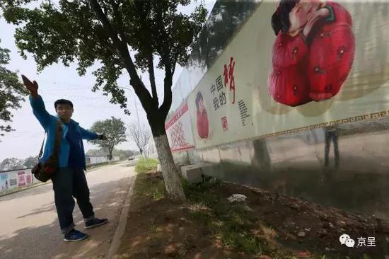 经过考古人员不懈的努力,迟迟未能找到的古城北段城墙终于在一条现有村级道路下被发现
