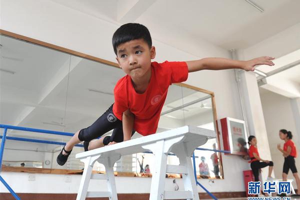 张伯伦-乐鱼app(leyu)官方网站-乐鱼官网