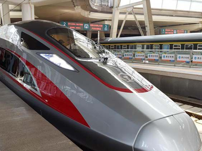 “复兴号”体验运营 京沪高铁时速飙入350公里
