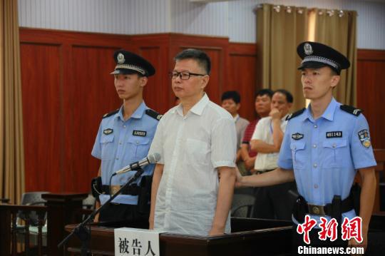 图为黄志光接受宣判　林浩　摄