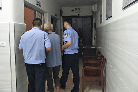 警察找到越狱44年的徐忠一。青田警方供图