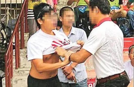 媒体:一个不当敬礼告诉你“海外”不是“法外”