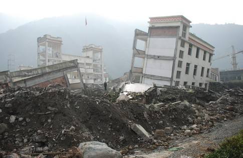 九寨沟地震引发的商品房倒塌损失归谁?|九寨沟