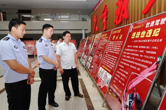 南谯法院干警参观讲重作专题警示教育展|讲重