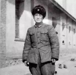 1962年10月,叶宏亮身穿部队换发的冬装