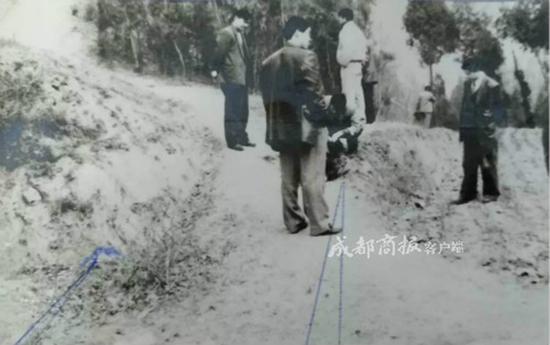 1998ֳ꣬龰 ͼΪɶ̱ ͼ