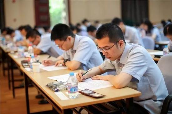 上海首次启动法官助理遴选初任法官工作|法官