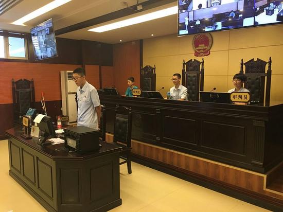 无极法院联合学校开展模拟法庭播撒法治种子|