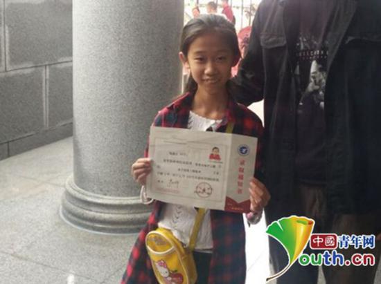 十岁女孩炒作神童考大学 复习一年后被大学录取 