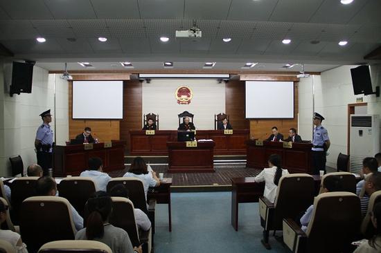 芜湖高校学子观摩庭审 院校合作谋求双赢|观摩