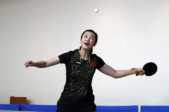 女乒大满贯得主丁宁在演出赛中。 新华网 图