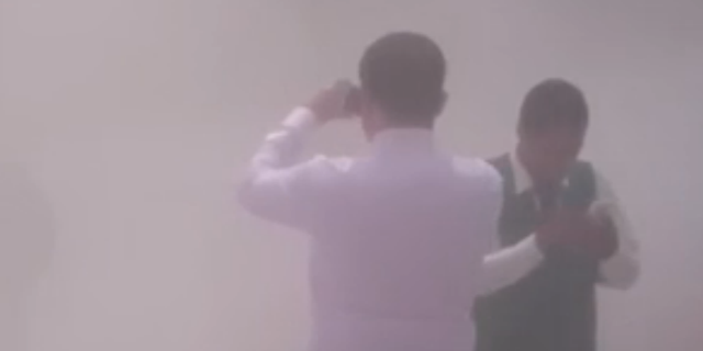 墨西哥7.1级地震 首都房屋坍塌 烟尘四起