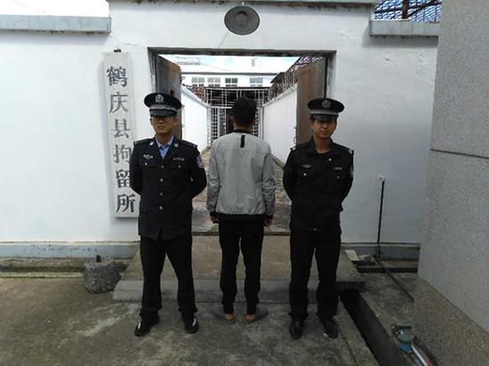 立即拘留可能会使杨某婚姻泡汤,警方待杨某完婚后两天将其行拘。