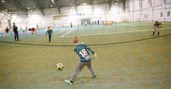 冰岛孩子能接受最专业的足球指导。