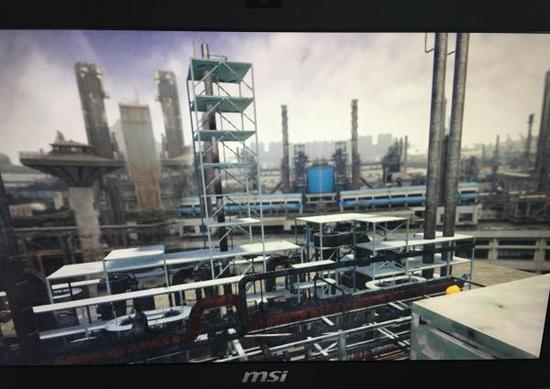 华东理工为学生开VR实训体验课,图翻拍自演示画面。