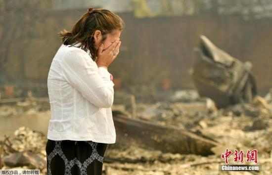 截至10日,火灾已导致15人死亡,百余人失踪。