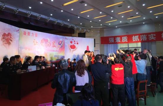 陕西咸阳警方侦破的拐卖儿童积案受到诸多媒体关注。澎湃新闻记者 王健 摄