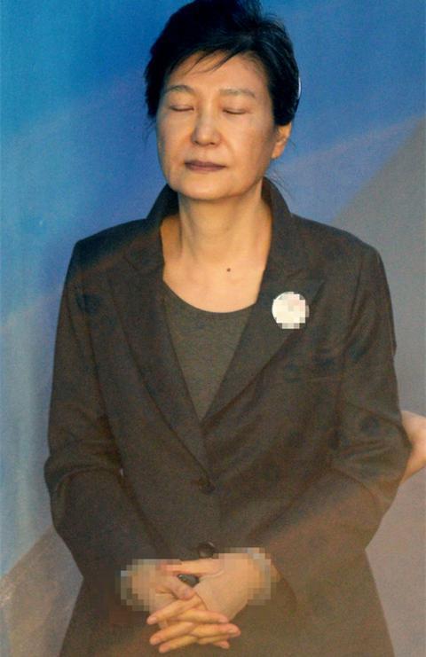 朴槿惠:律师将集体辞职 今后就按法官意思审|朴