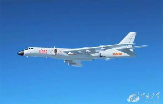 而最新的轰6K已经成为当下中国空军空中远程战略打击力量的核心。