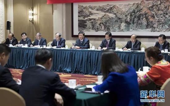 10月18日，刘云山同志参加他所在的党的十九大云南省代表团讨论。