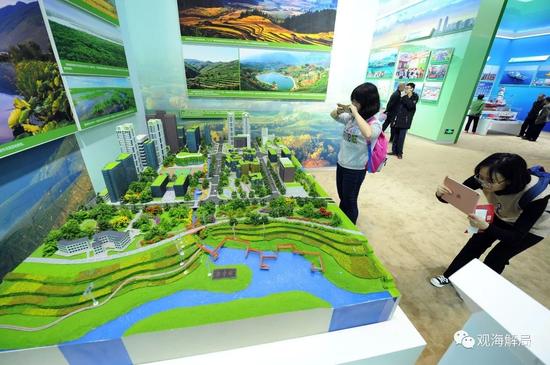 (漂亮的海绵都会建设展示沙盘)