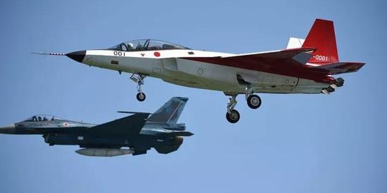▲日本X-2“心神”隐身验证机(近)首飞资料图
