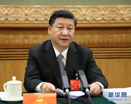 10月23日，中国共产党第十九次全国代表大会主席团在北京人民大会堂举行第四次会议。习近平同志主持会议。新华社记者 兰红光 摄