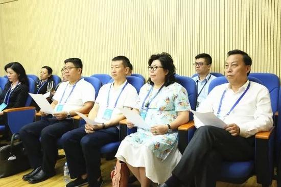市、区级人大代表、政协委员应邀旁听庭审