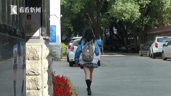 好樣的！女學生扶八旬摔倒老人 稱哪怕訛我也要扶