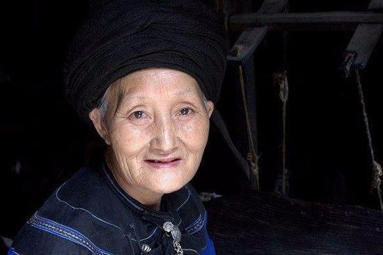 中国最后一位压寨夫人:现年96岁容貌仍惊艳世人