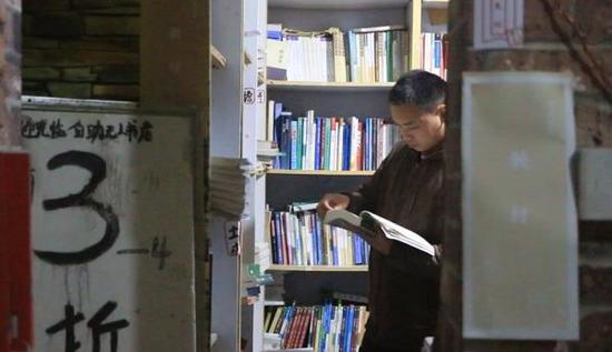 长沙无人书店开三年没丢过书 店主:准备再开一家