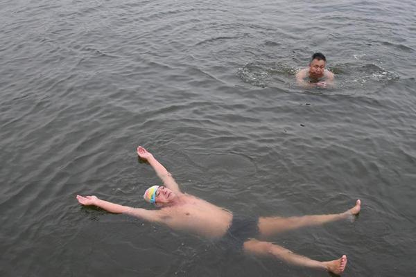 卡西利亚斯扑救-乐鱼app(leyu)官方网站-乐鱼官网