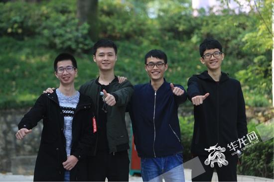 寝室中的6人都找到了“好归宿”,他们中有4人在校,还有2人正在实习。记者 李文科 摄